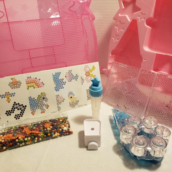 AQUABEADS ULTIMATE DESIGN STUDIO - AMAZING BEAD ART for KIDS - 2015 EPOCH - Picture 12 of 13